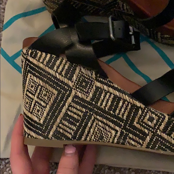 MIA - Darnell Novelty Wrap Wedges - Picture 3 of 5